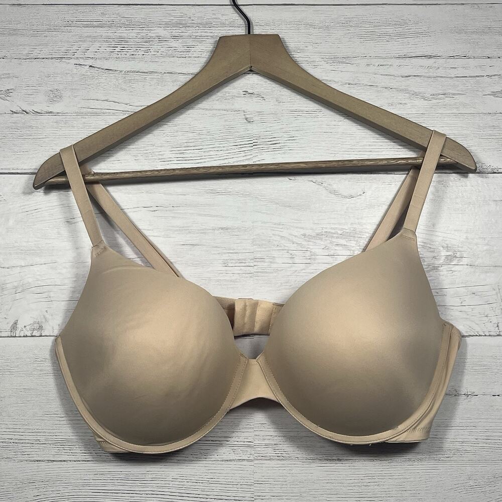Victorias Secret Pink wear everywhere push up bra size 38DD nude